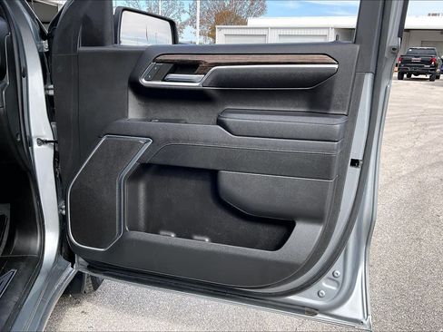 Used 2023 GMC Sierra 1500 SLE RWD image 21