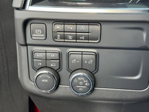 Used 2025 Chevrolet Tahoe RST w/ Comfort Package AWD/4WD image 14