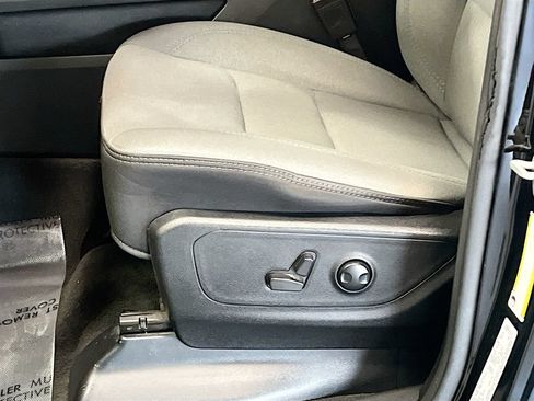 Used 2022 RAM 1500 Big Horn AWD/4WD image 18