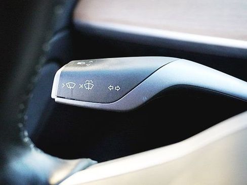 Used 2019 Tesla Model 3 Mid Range RWD image 47