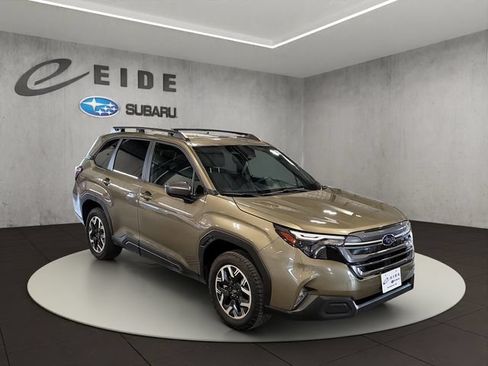 Used 2025 Subaru Forester Premium w/ Convenience Package #1 AWD/4WD image 1