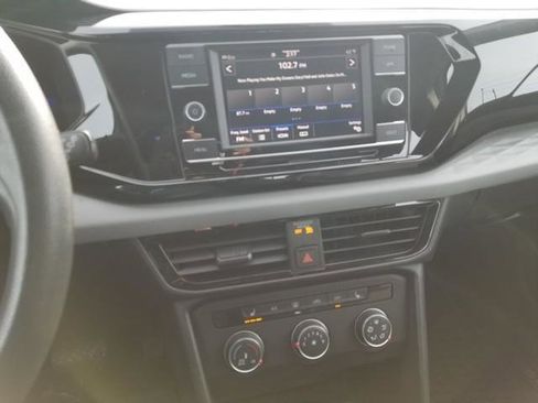 Used 2022 Volkswagen Taos S image 19