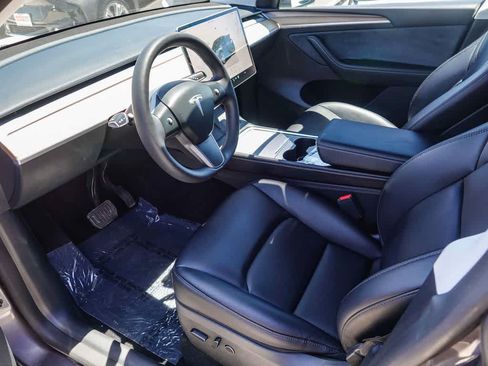 Used 2023 Tesla Model Y Long Range AWD/4WD image 15