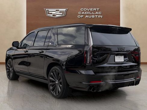 Certified 2025 Cadillac Escalade ESV V AWD/4WD image 3