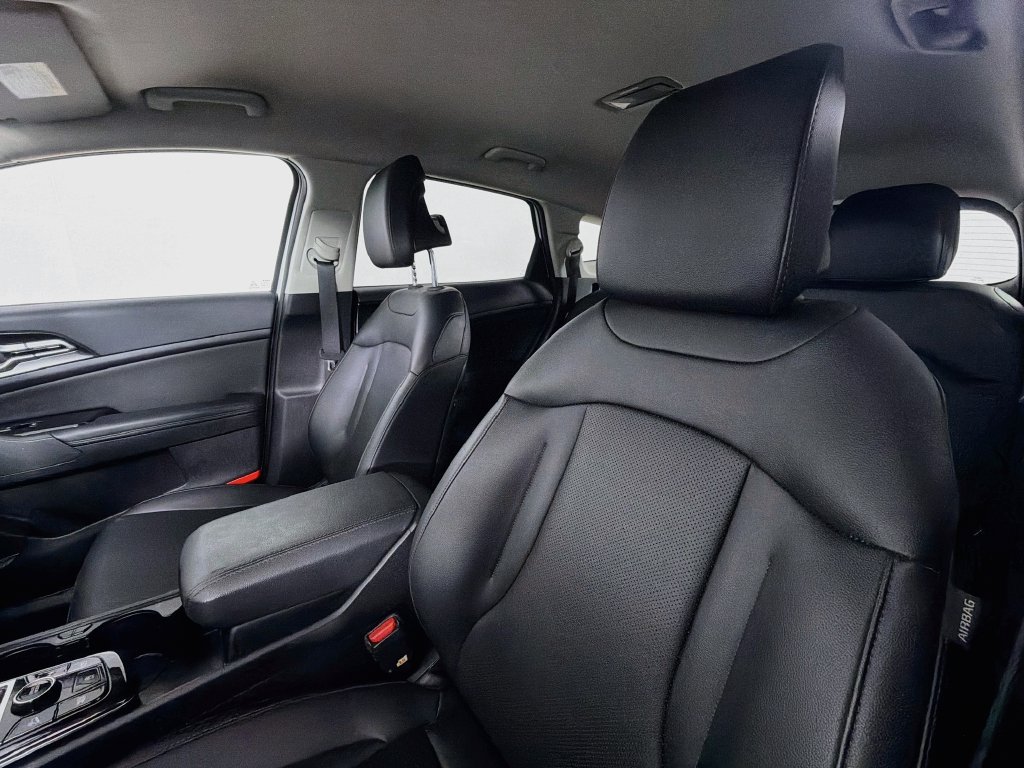 Used 2024 Kia Sportage EX FWD image 21