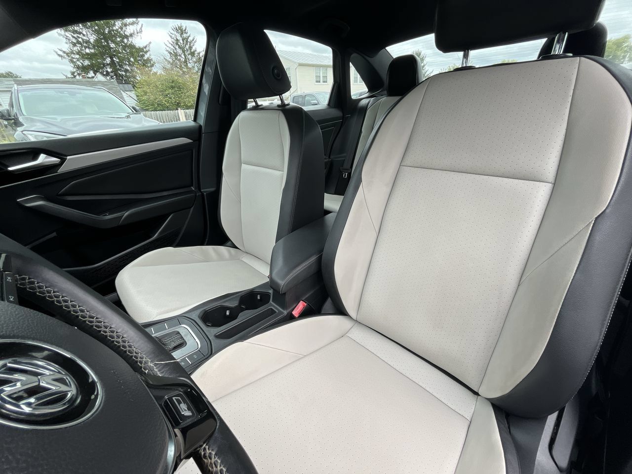 Used 2019 Volkswagen Jetta R-Line FWD image 4