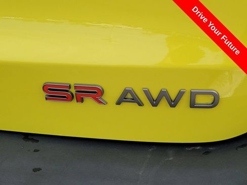Used 2025 Nissan Kicks SR AWD/4WD image 29