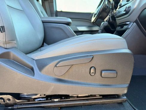 Used 2019 Chevrolet Colorado LT w/ Luxury Package, Chrome AWD/4WD image 39