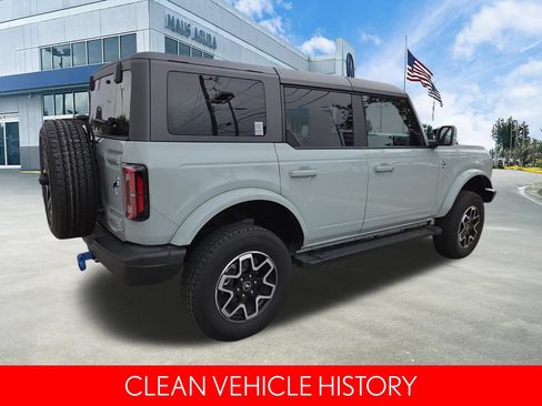 Used 2024 Ford Bronco Outer Banks AWD/4WD image 4