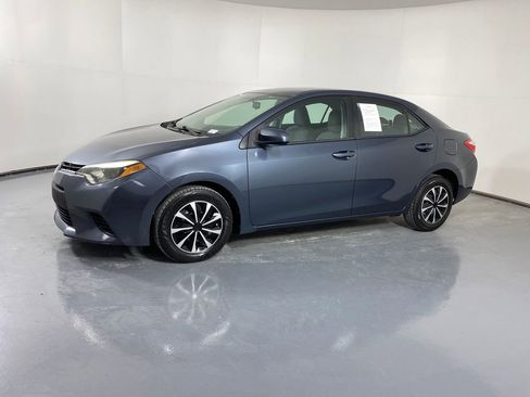 Used 2015 Toyota Corolla L image 3