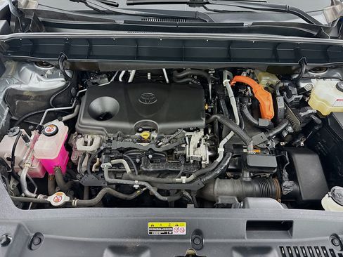 Used 2020 Toyota Highlander XLE image 10