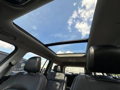 Used 2022 Jeep Grand Cherokee L Limited AWD/4WD image 24