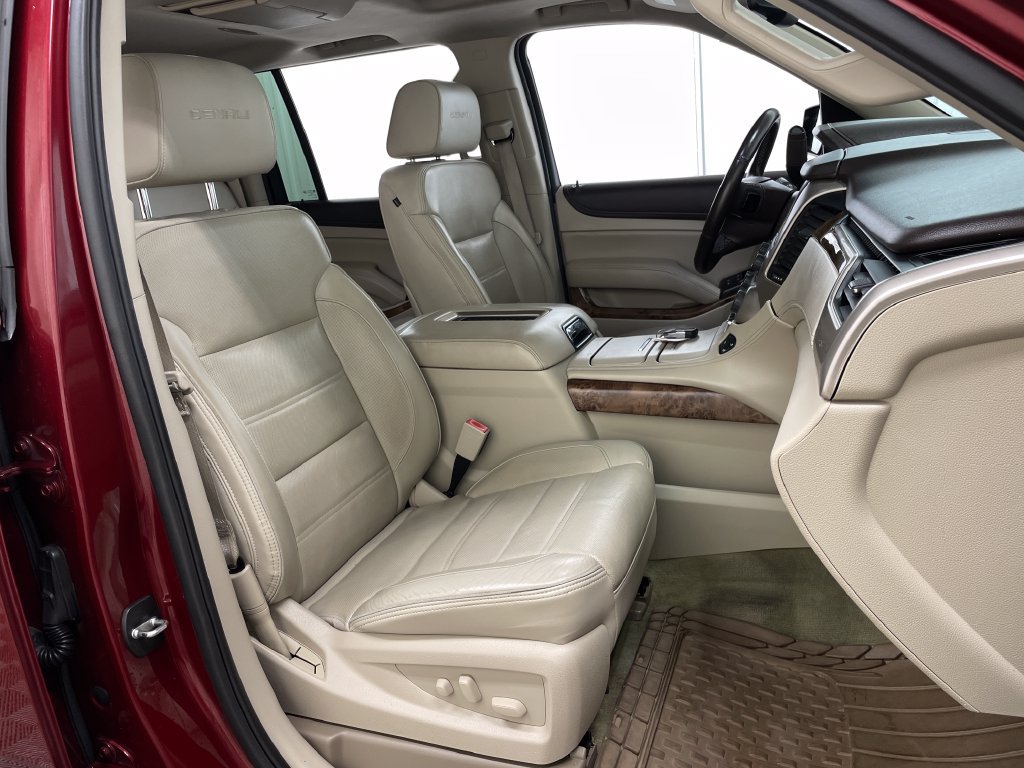 Used 2016 GMC Yukon XL Denali w/ Open Road Package AWD/4WD image 48