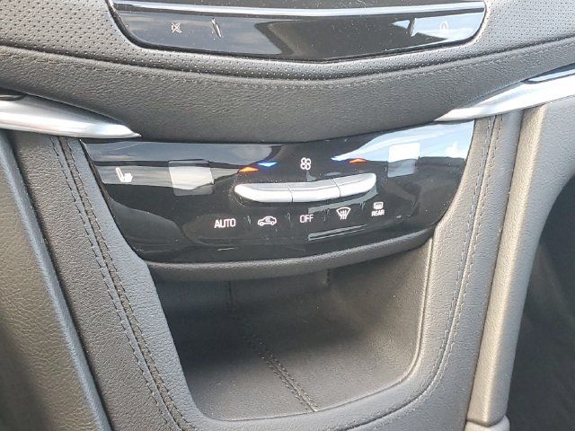 Used 2025 Cadillac XT6 Luxury w/ LPO, Floor Liner Package AWD/4WD image 25