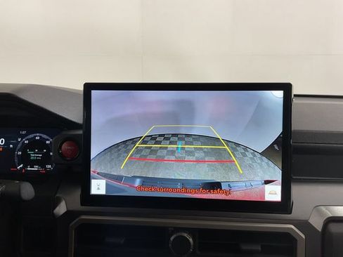 Used 2025 Toyota Tacoma TRD Off-Road image 28