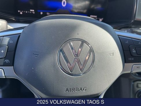 Used 2025 Volkswagen Taos S AWD/4WD image 31