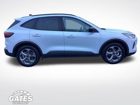 Used 2025 Ford Escape ST-Line FWD image 11
