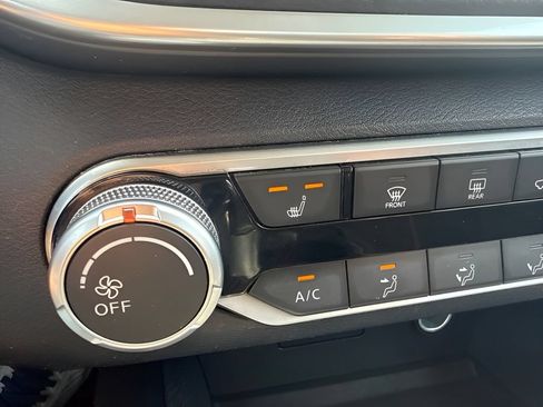 Used 2021 Nissan Altima 2.5 SR w/ SR Premium Package FWD image 13