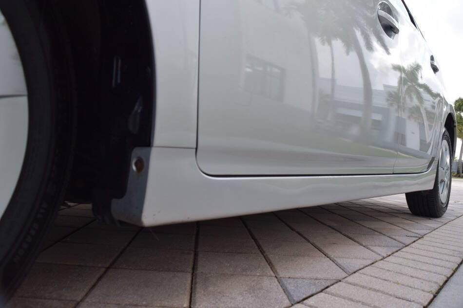 Used 2010 Toyota Prius Two w/ Preferred Accessory Pkg FWD image 29
