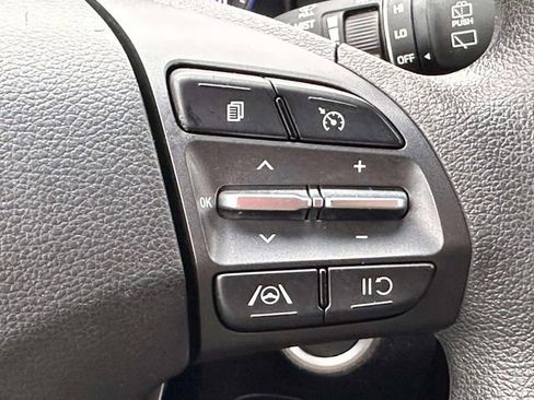 Used 2023 Hyundai Kona SEL AWD/4WD image 24