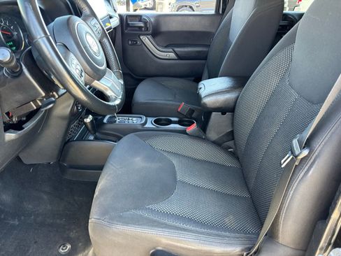 Used 2016 Jeep Wrangler Unlimited Sport AWD/4WD image 15