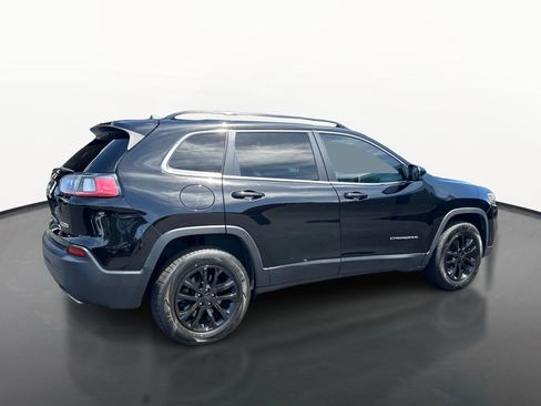 Used 2022 Jeep Cherokee Latitude Lux w/ Sun & Sound Group AWD/4WD image 3