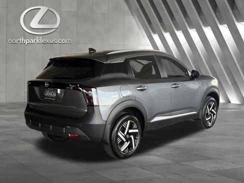Used 2026 Nissan Kicks SV w/ SV Premium Package FWD image 6