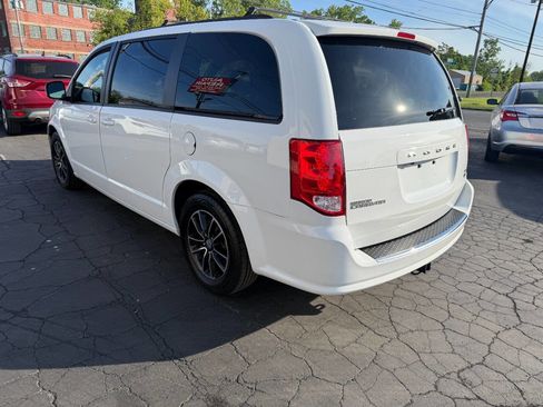 Used 2019 Dodge Grand Caravan GT FWD image 4