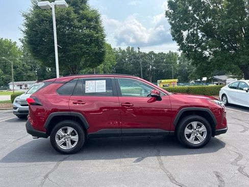 Used 2025 Toyota RAV4 XLE AWD/4WD image 5