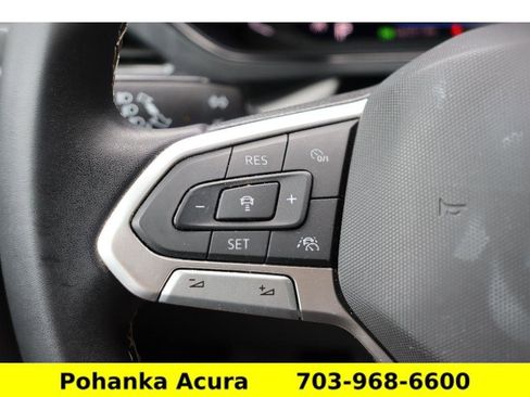 Used 2023 Volkswagen Taos SEL image 9