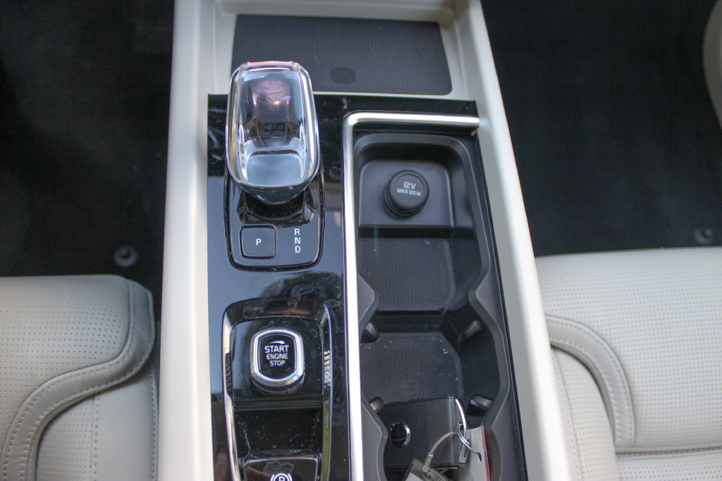 Used 2026 Volvo XC60 B5 Ultra AWD/4WD image 17