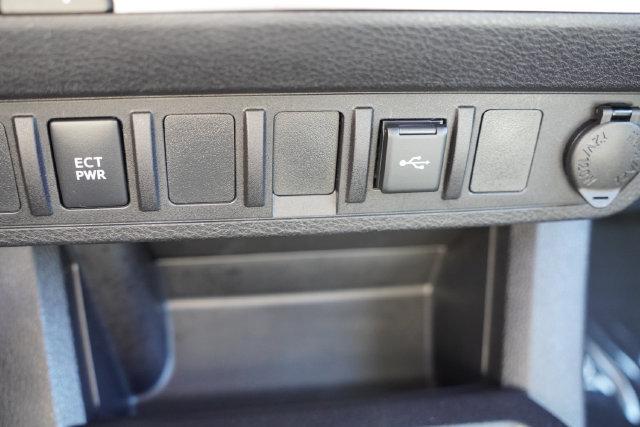 Used 2023 Toyota Tacoma SR AWD/4WD image 28