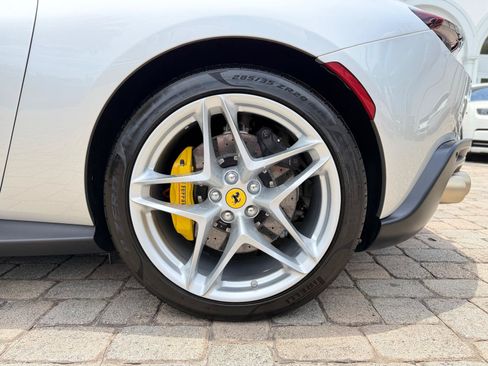 Used 2022 Ferrari Roma RWD image 24