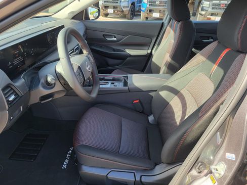 New 2026 Nissan Sentra SR w/ Floor Mat Package image 18