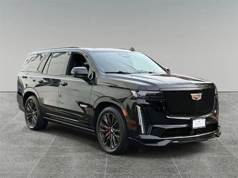 Used 2023 Cadillac Escalade V image 9