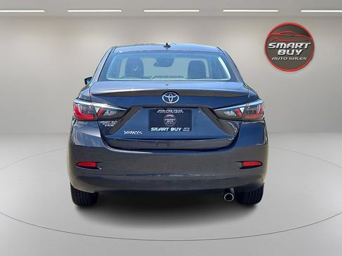 Used 2019 Toyota Yaris LE FWD image 6
