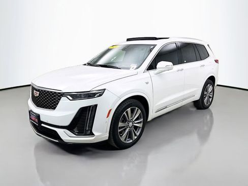 Used 2024 Cadillac XT6 Premium Luxury w/ Technology Package image 4