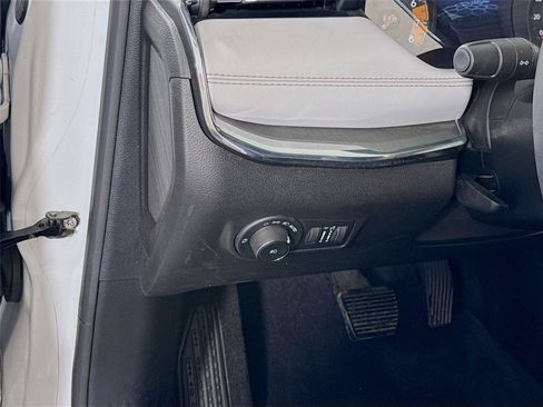 Used 2023 Jeep Compass Limited AWD/4WD image 4