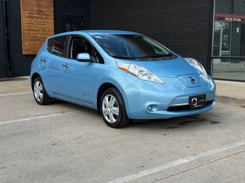 Used 2015 Nissan Leaf S w/ Charge Package FWD image 5