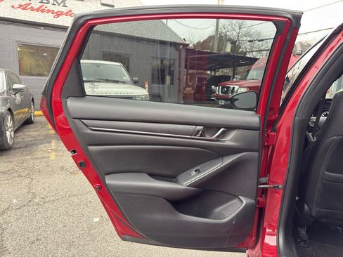 Used 2019 Honda Accord Sport image 12