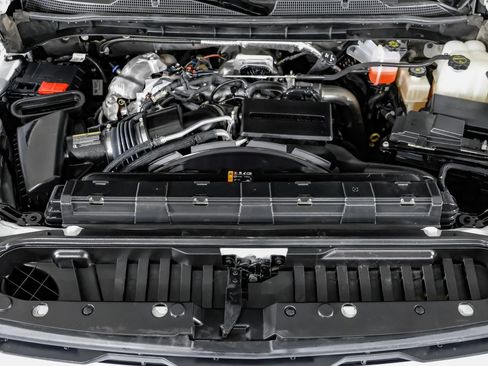 Used 2025 Chevrolet Silverado 3500 W/T AWD/4WD image 42