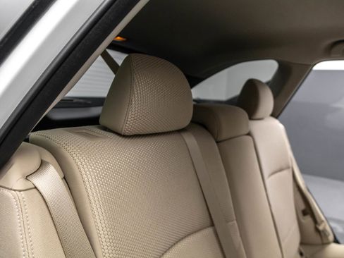 Used 2017 Subaru Outback 2.5i Premium image 35