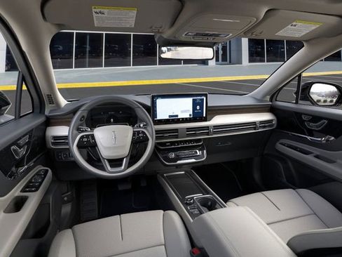 New 2026 Lincoln Corsair Grand Touring image 9