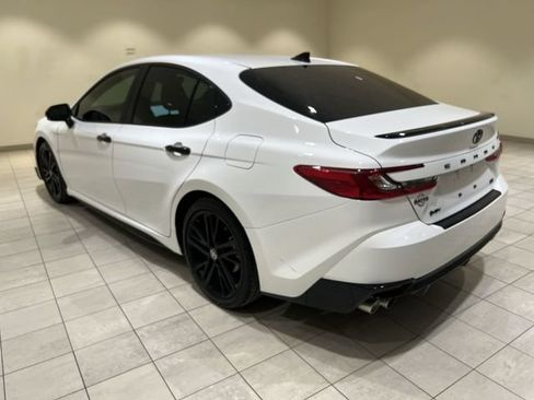 Used 2026 Toyota Camry Hybrid w/ Multimedia Upgrade Package FWD image 3