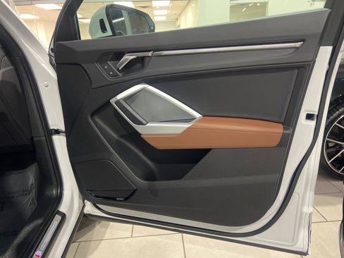 Used 2024 Audi Q3 2.0T Premium Plus image 36