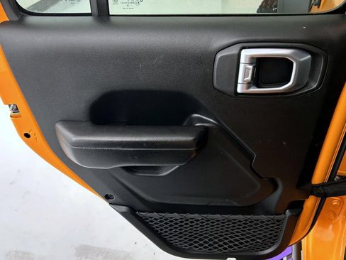 Used 2018 Jeep Wrangler Unlimited Sport S AWD/4WD image 22