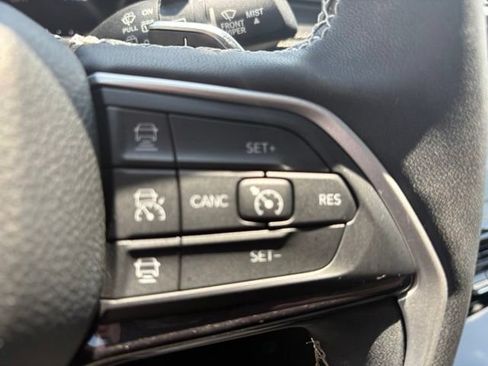 Used 2023 Jeep Grand Cherokee L Laredo w/ Luxury Tech Group I AWD/4WD image 42
