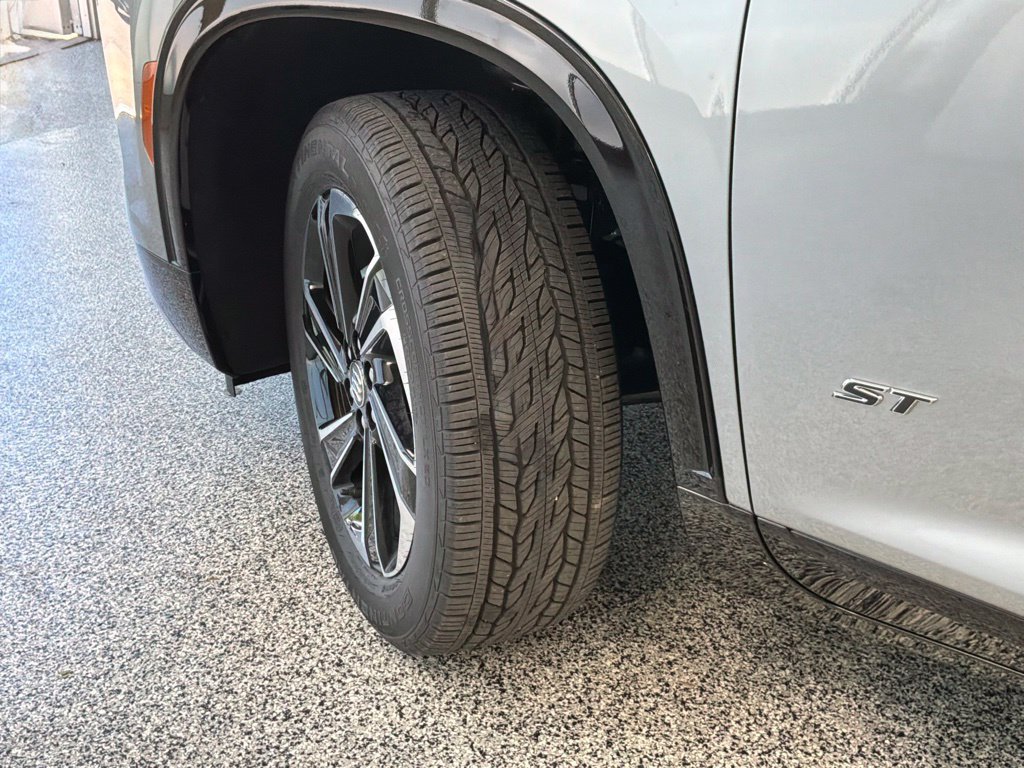 New 2026 Buick Enclave Sport Touring w/ Power Package FWD image 3