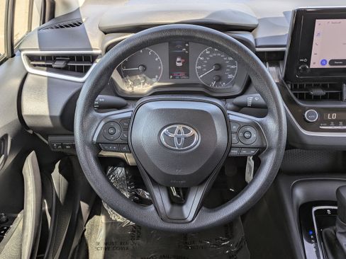 Used 2024 Toyota Corolla LE FWD image 20