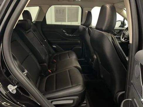 Used 2023 Lincoln Corsair AWD image 14